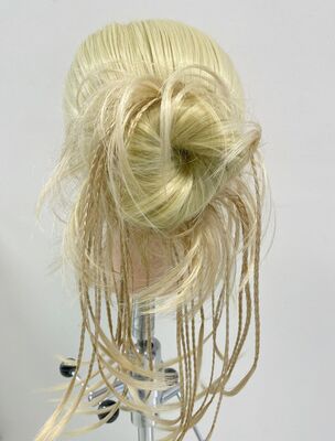 Örgülü Saç Lastikli Topuz Postiş Modeli