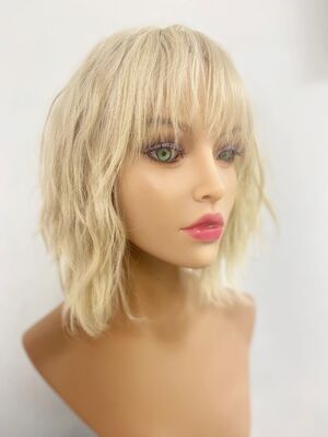 Platin Sarısı Katlı Kesim Gizli Tepelikli Gerçek Saç Peruk