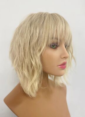 Platin Sarısı Katlı Kesim Gizli Tepelikli Gerçek Saç Peruk